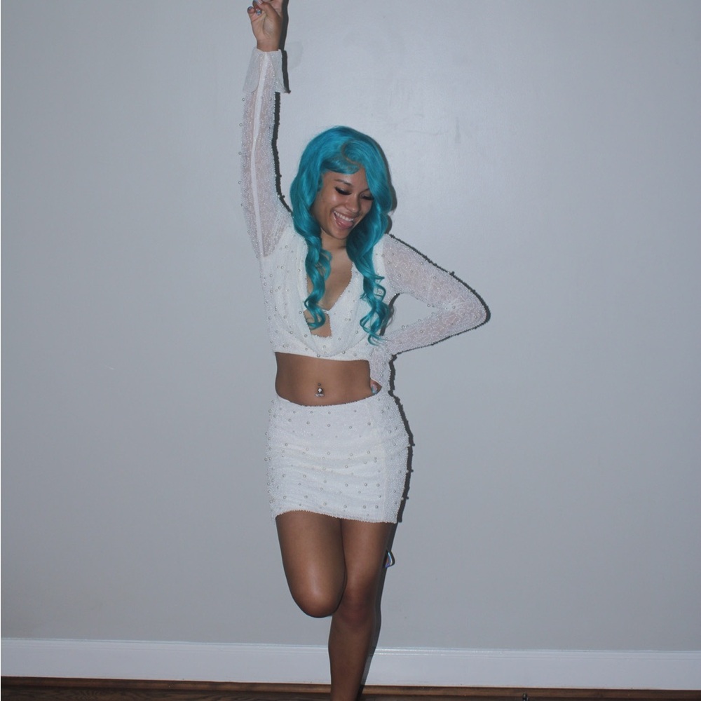 High Waist Thigh Split Mini Skirt in White with a White chop top shirt size 2